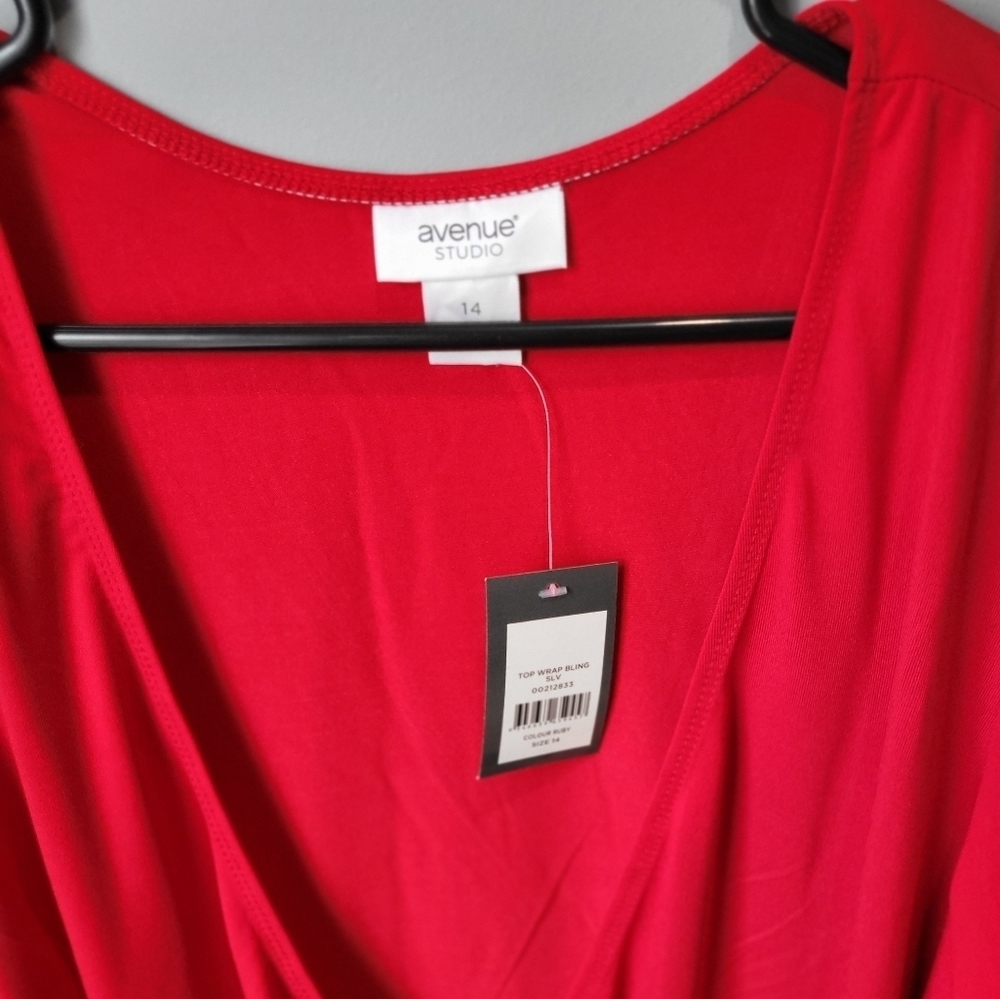 NWT Avenue Red sequined sleeve blouse - Picture 5 of 5